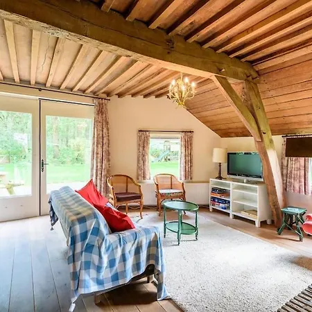 Prachtig Vrijstaand Familiehuis Op Groot Perceel Prázdninový dům *