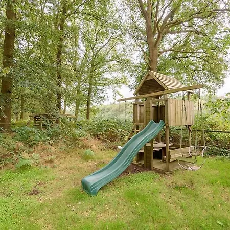 بيت للعطل Prachtig Vrijstaand Familiehuis Op Groot Perceel سخربيزيل