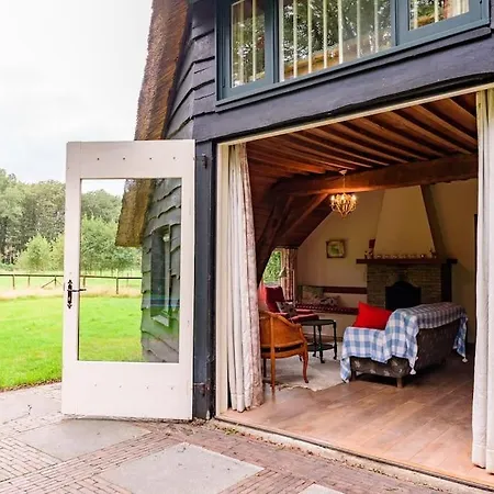 Prachtig Vrijstaand Familiehuis Op Groot Perceel Prázdninový dům