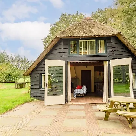 Prachtig Vrijstaand Familiehuis Op Groot Perceel Prázdninový dům