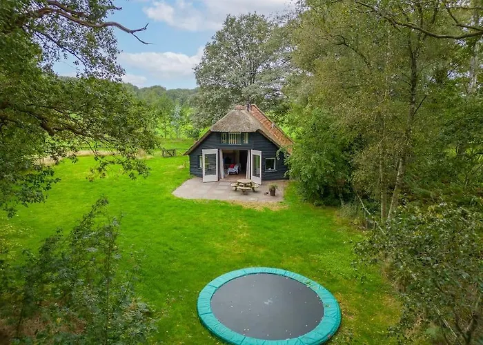 Semesterbostad Prachtig Vrijstaand Familiehuis Op Groot Perceel *