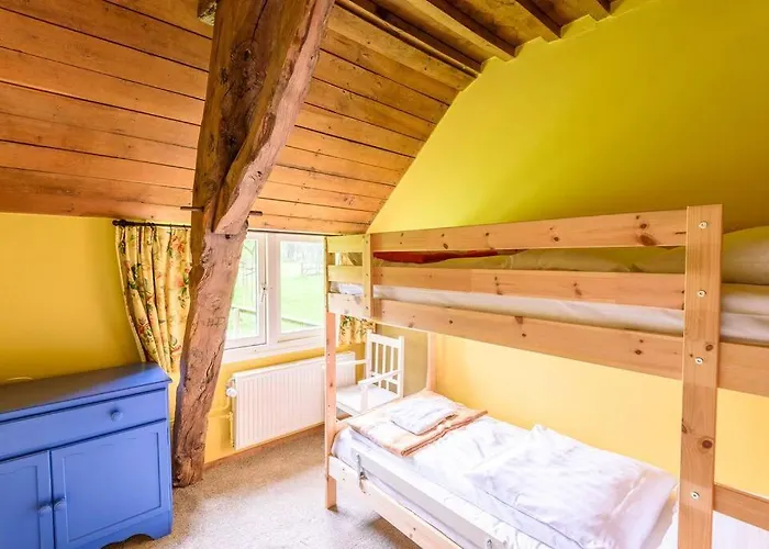 Prachtig Vrijstaand Familiehuis Op Groot Perceel