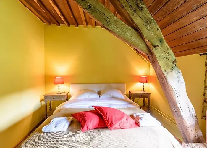 Prachtig Vrijstaand Familiehuis Op Groot Perceel Semesterbostad