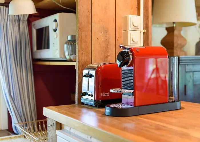 Semesterbostad Prachtig Vrijstaand Familiehuis Op Groot Perceel *