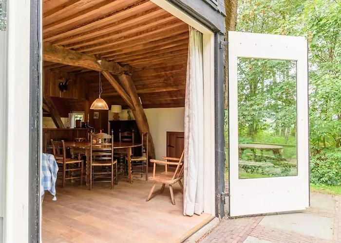 Prachtig Vrijstaand Familiehuis Op Groot Perceel