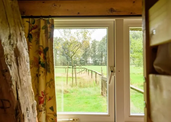 Semesterbostad Prachtig Vrijstaand Familiehuis Op Groot Perceel *