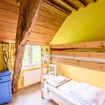 Prachtig Vrijstaand Familiehuis Op Groot Perceel
