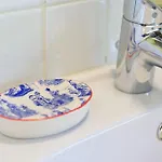 Prachtig Vrijstaand Familiehuis Op Groot Perceel *