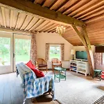 Prachtig Vrijstaand Familiehuis Op Groot Perceel Holiday home *