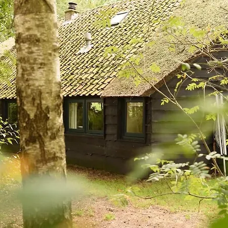 Prachtig Vrijstaand Familiehuis Op Groot Perceel *