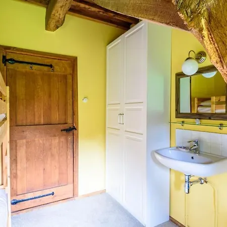 Prachtig Vrijstaand Familiehuis Op Groot Perceel Casa de Férias