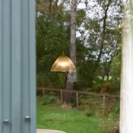 Prachtig Vrijstaand Familiehuis Op Groot Perceel Casa de Férias *